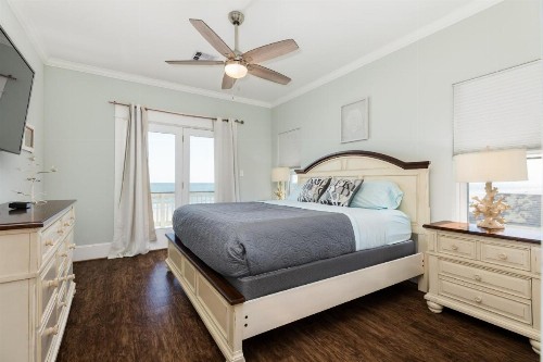 New Listing! Gulf-Front Oasis with Beach Boardwalk home - image 12