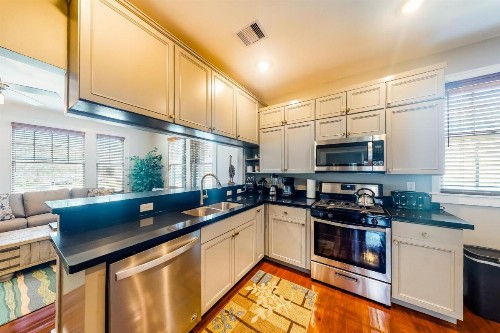 Gulfside in Galveston - image 8