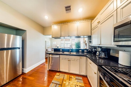 Gulfside in Galveston - image 9