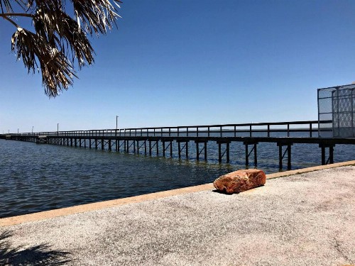 Anchor Down - Sparkling Bay Waterfront Spot- Boat Slip-Easy Walk to Beach! - image 7
