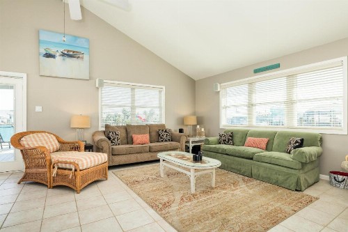 Sea Isle Splendor - Beautiful Wide Bay Water Canal Views - Outdoor Bar - Easy Walk to Beach! - image 6