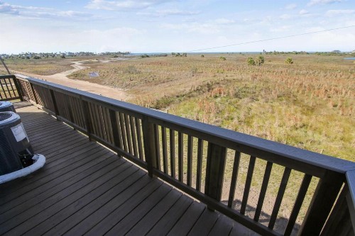 Seaward Breeze by Ryson Vacation Rentals - image 9