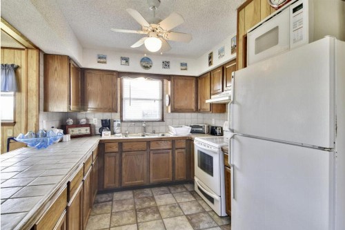 Harry's Hideaway by Ryson Vacation Rentals - image 7