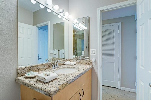 Exceptional Vacation Home in Galveston condo - image 10