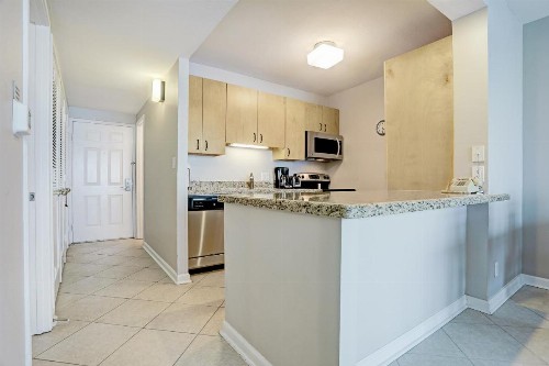 Exceptional Vacation Home in Galveston condo - image 7