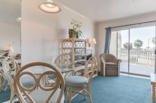 Beach Condo with Pools and View - image 9