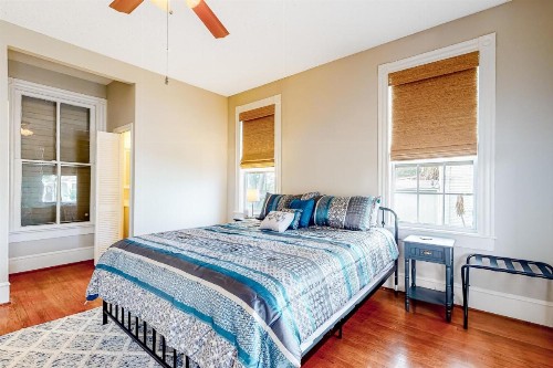 Galveston's Beauty - image 11
