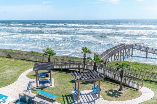 Beach Beauty - Spectacular top-floor balcony views at Seascape - image 10