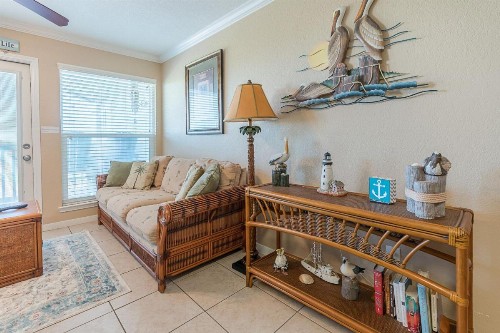 Beach Beauty - Spectacular top-floor balcony views at Seascape - image 14