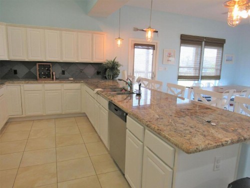 Harpoon Haven by Ryson Vacation Rentals - image 9