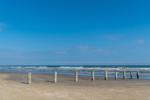 Cast a Waves - Great Beach Bungalow - Close to the Gulf - image 1