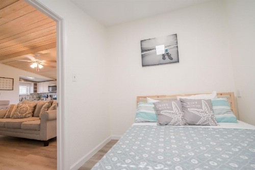 Cast a Waves - Great Beach Bungalow - Close to the Gulf - image 6