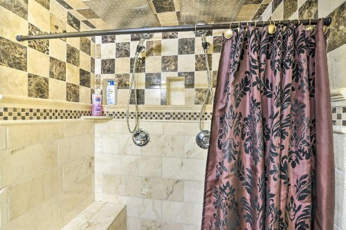 Galveston Condo with Resort Amenities and Patio! - image 15
