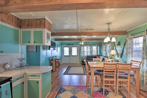Jamaica Beach House Less Than 6 Blocks to Beaches! - image 12