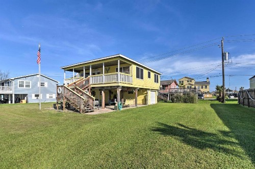 Jamaica Beach House Less Than 6 Blocks to Beaches! - image 3