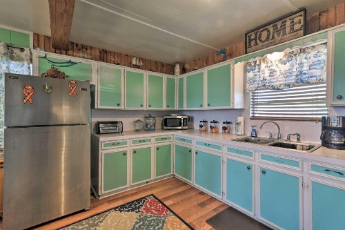 Jamaica Beach House Less Than 6 Blocks to Beaches! - image 9