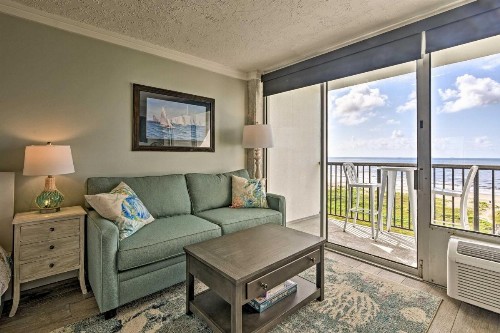 Stunning Galveston Studio with Beach Access! - image 11