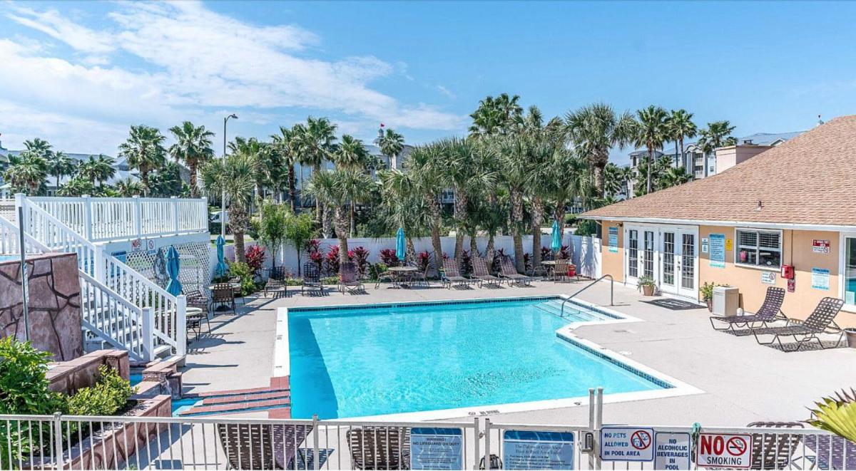 No Worries Beautiful 2 bed 2 bath at The Palms Great Location and Amenities Galore - image 4