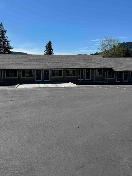 Motel Garberville - image 2