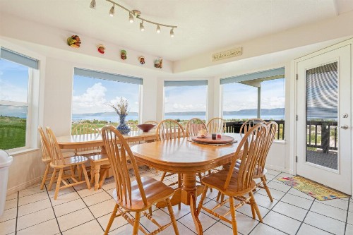 Sail Boat Manor - image 12