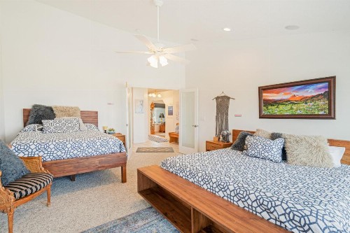 Sail Boat Manor - image 3