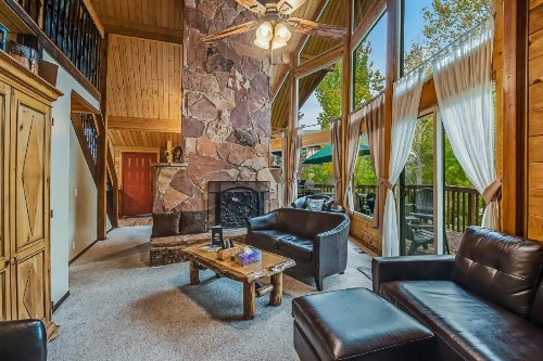 Aspen Hideaway Cabin - image 5