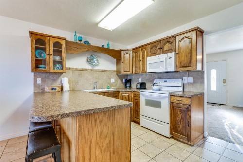 Blue Acres - image 8