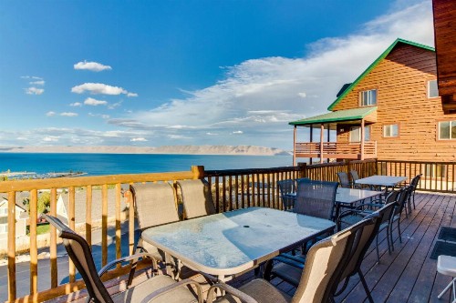 Cabin Overlooking The Harbor - image 1