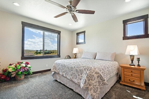 Bailey's Bungalow - image 10