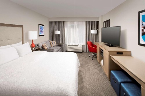 Hampton Inn & Suites Anaheim Garden Grove - image 16