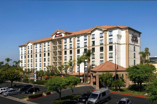 Hampton Inn & Suites Anaheim Garden Grove - image 2