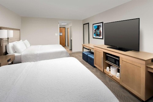 Hampton Inn & Suites Anaheim Garden Grove - image 30