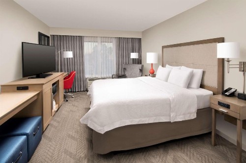 Hampton Inn & Suites Anaheim Garden Grove - image 32