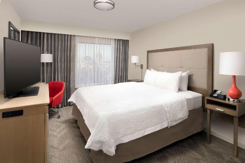 Hampton Inn & Suites Anaheim Garden Grove - image 33