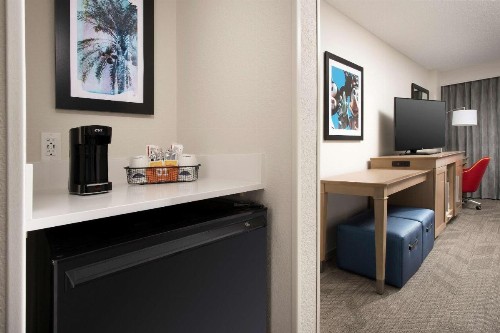 Hampton Inn & Suites Anaheim Garden Grove - image 34