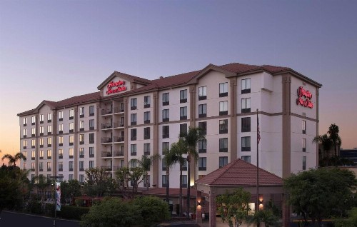 Hampton Inn & Suites Anaheim Garden Grove - image 4