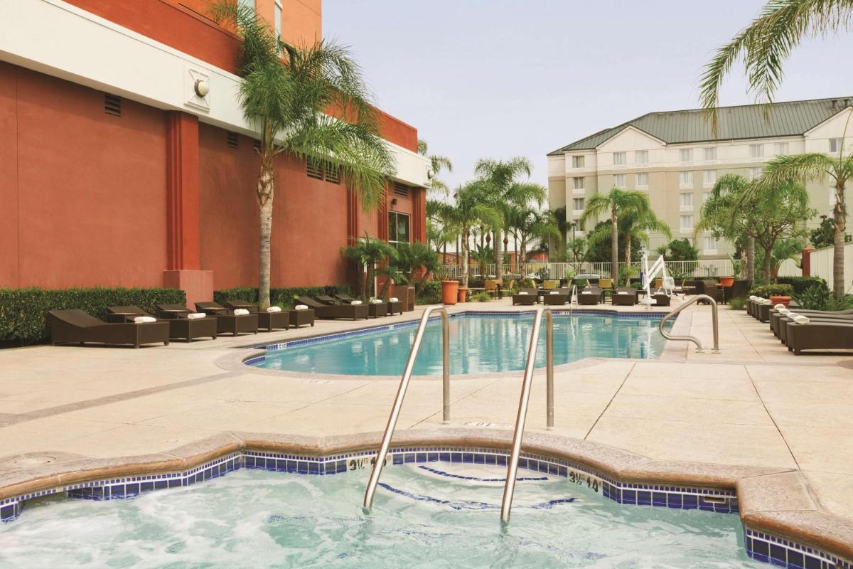 Embassy Suites Anaheim - South - image 4