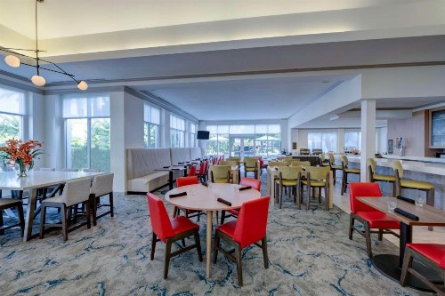 Hilton Garden Inn Anaheim/Garden Grove - image 13