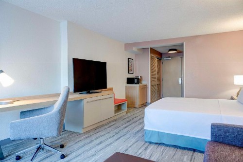 Hilton Garden Inn Anaheim/Garden Grove - image 17