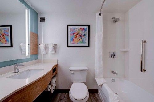 Hilton Garden Inn Anaheim/Garden Grove - image 24