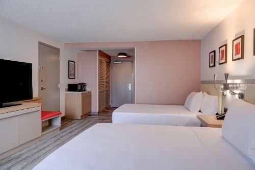 Hilton Garden Inn Anaheim/Garden Grove - image 26