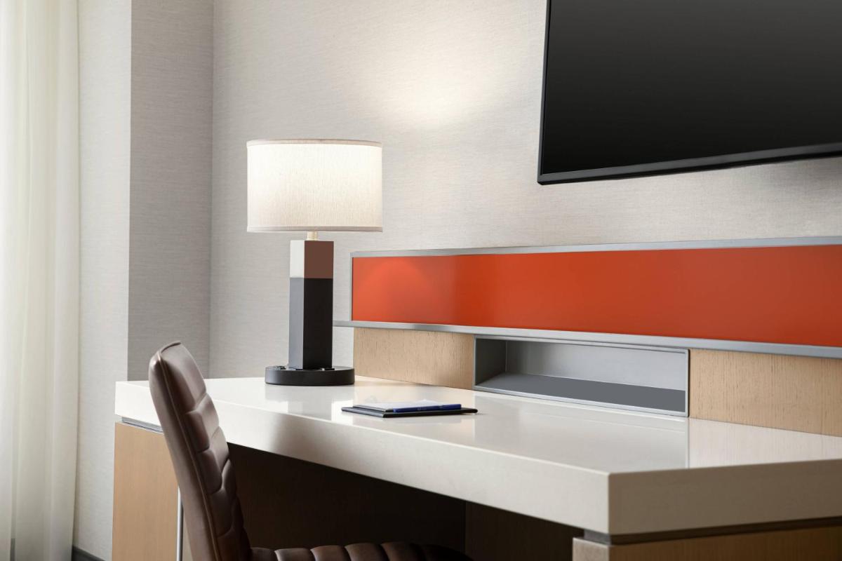Delta Hotels by Marriott Anaheim Garden Grove - image 6