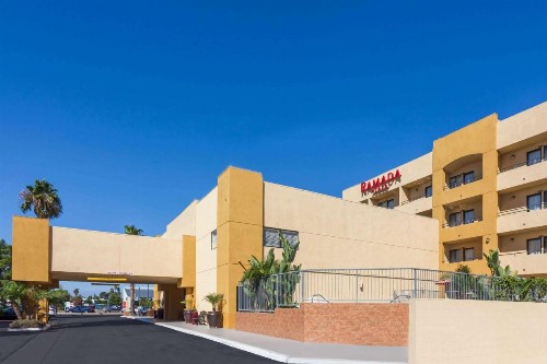 Ramada Plaza by Wyndham Garden Grove/Anaheim South - image 16