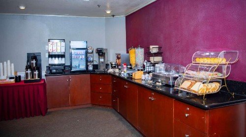 Ramada Plaza by Wyndham Garden Grove/Anaheim South - image 21