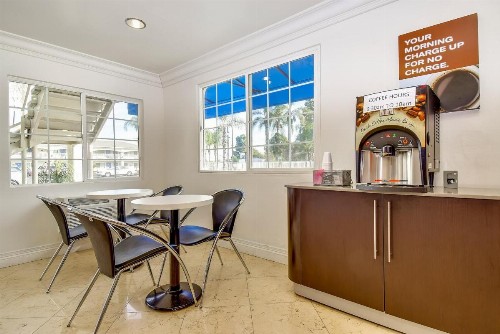 Motel 6 Garden Grove - image 16