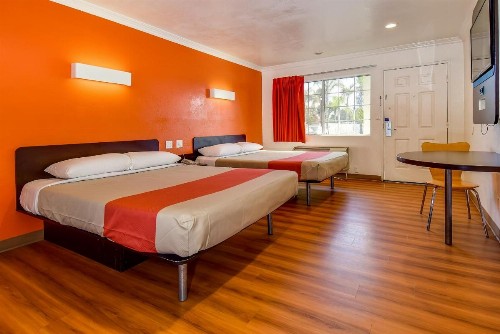 Motel 6 Garden Grove - image 18