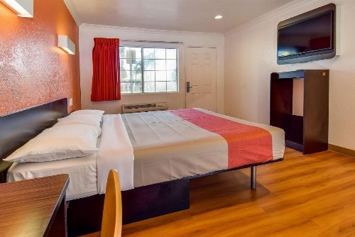 Motel 6 Garden Grove - image 26