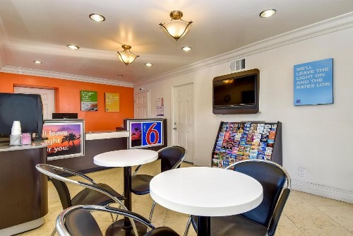 Motel 6 Garden Grove - image 28