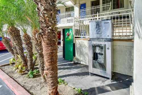 Motel 6 Garden Grove - image 40