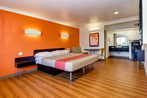 Motel 6 Garden Grove - image 43